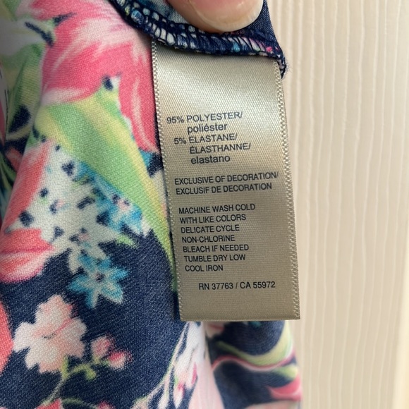 EUC Rafaela Floral Print Shirt - size M - Picture 6 of 6